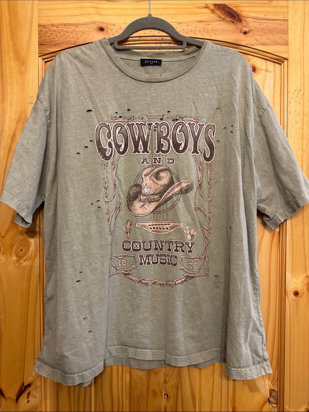 Zutter Cowboys and Country Music tee M/L